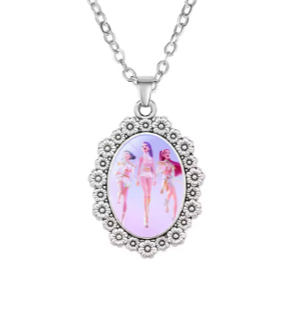 Collier Kpop Demon Hunters – Pendentif Ovale Argenté Édition Collector